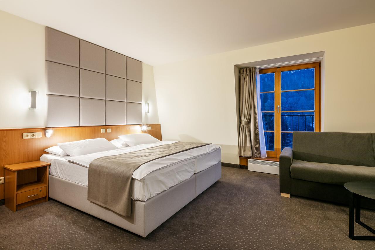 Hotel Ostrov Tisá Εξωτερικό φωτογραφία