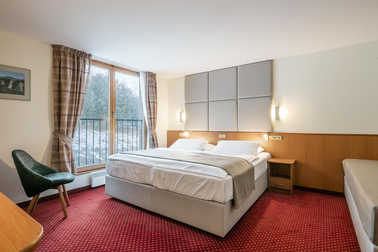 Hotel Ostrov Tisá Εξωτερικό φωτογραφία
